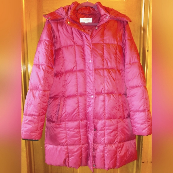 Coat - Picture 1 of 4